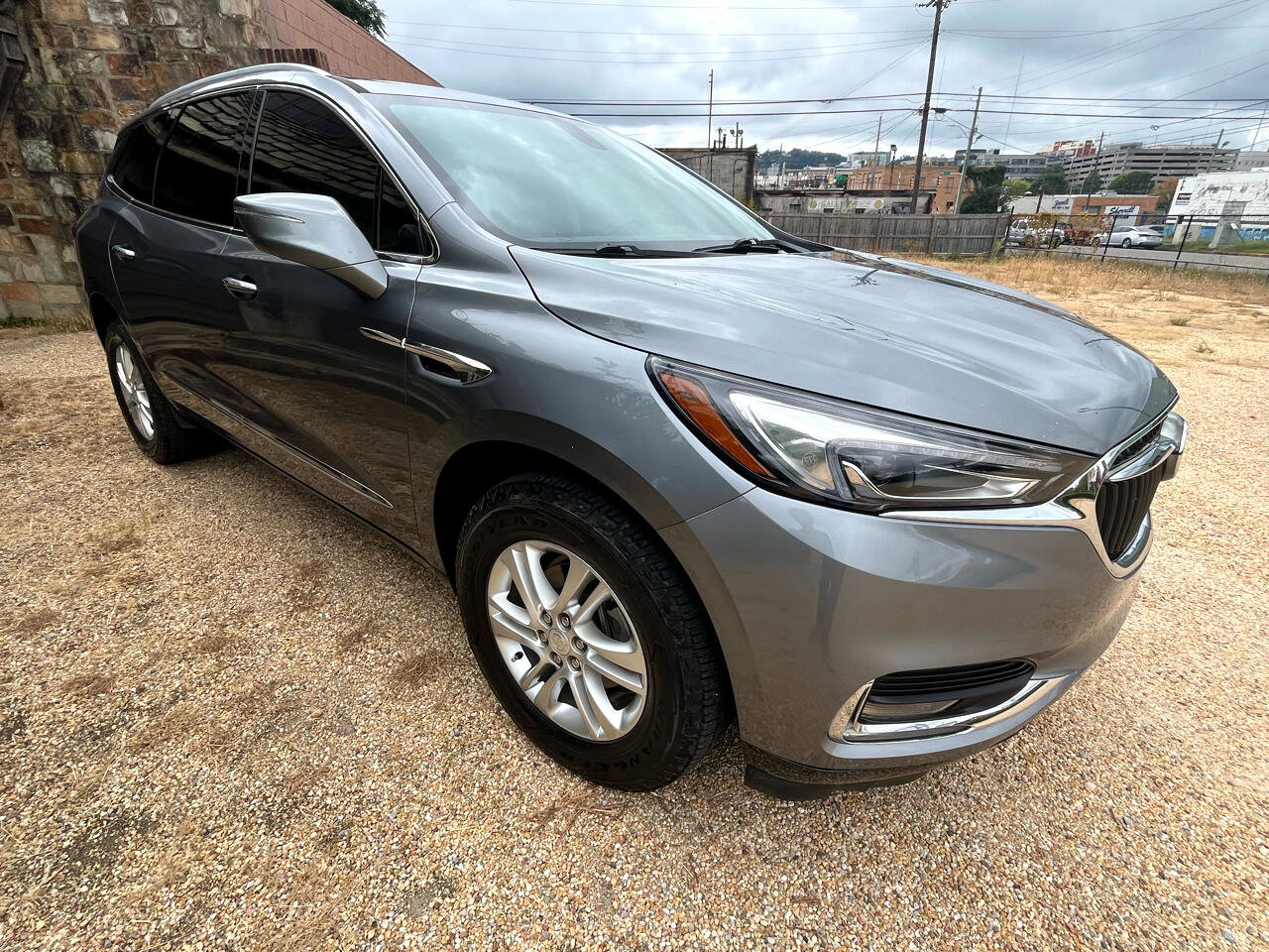 Used 2020 Buick Enclave Essence image 11