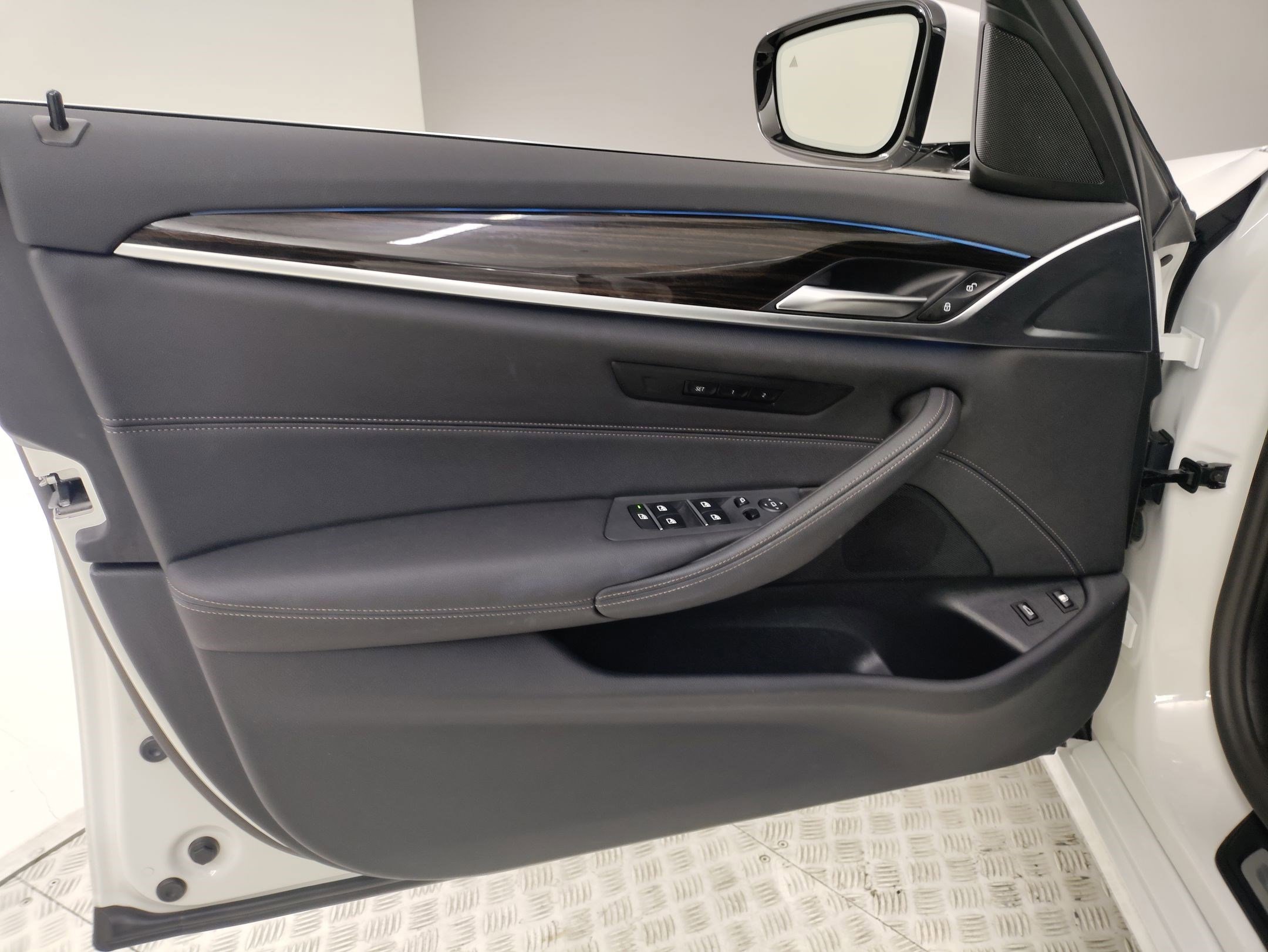 Certified 2023 BMW 530e image 11