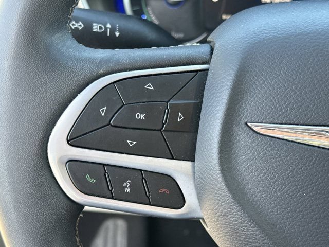 Used 2024 Chrysler Pacifica Limited FWD image 22