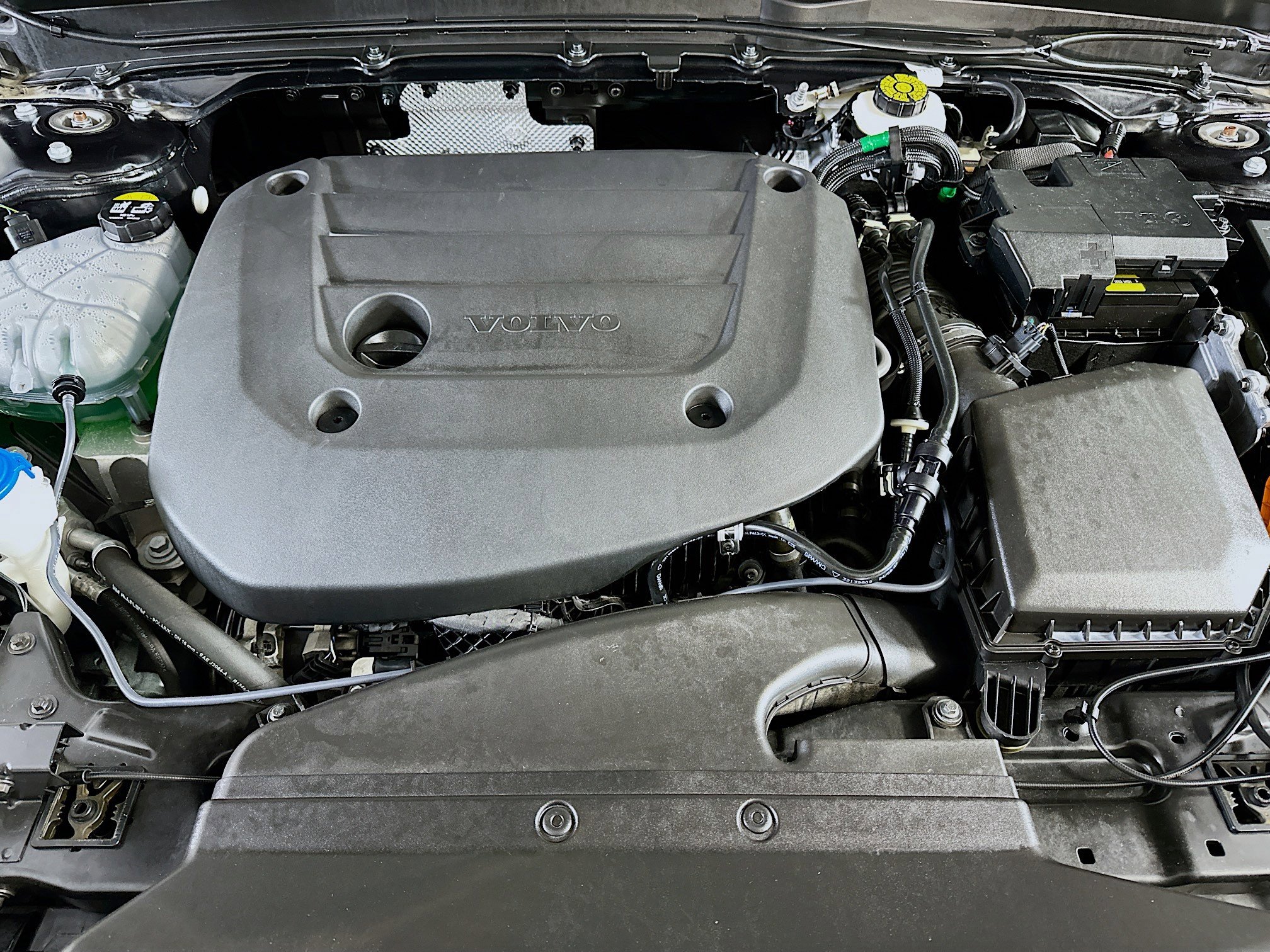 Used 2025 Volvo XC40 B5 Core w/ Protection Package Premier image 35