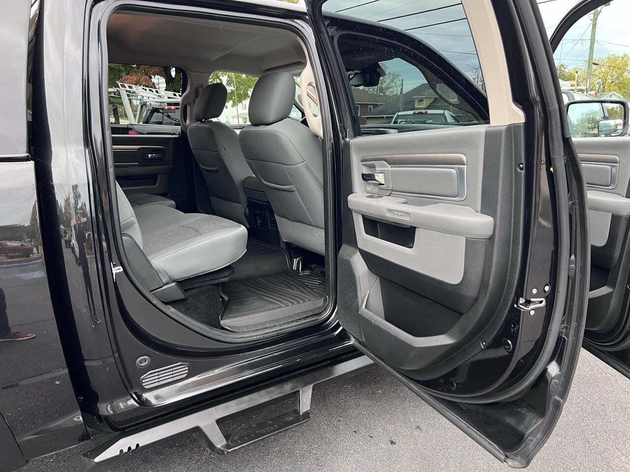 Used 2016 RAM 1500 Outdoorsman image 28