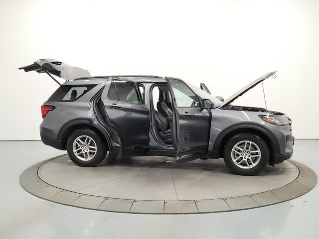 Used 2025 Ford Explorer Active w/ Active Comfort Package image 16