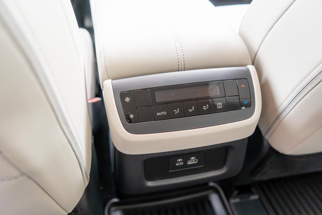 Certified 2025 Nissan Pathfinder SL image 21