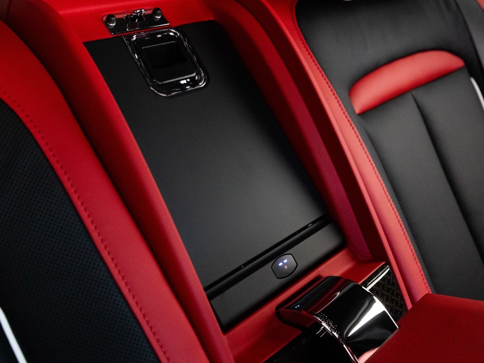 New 2027 Rolls-Royce Cullinan Black Badge AWD/4WD image 31