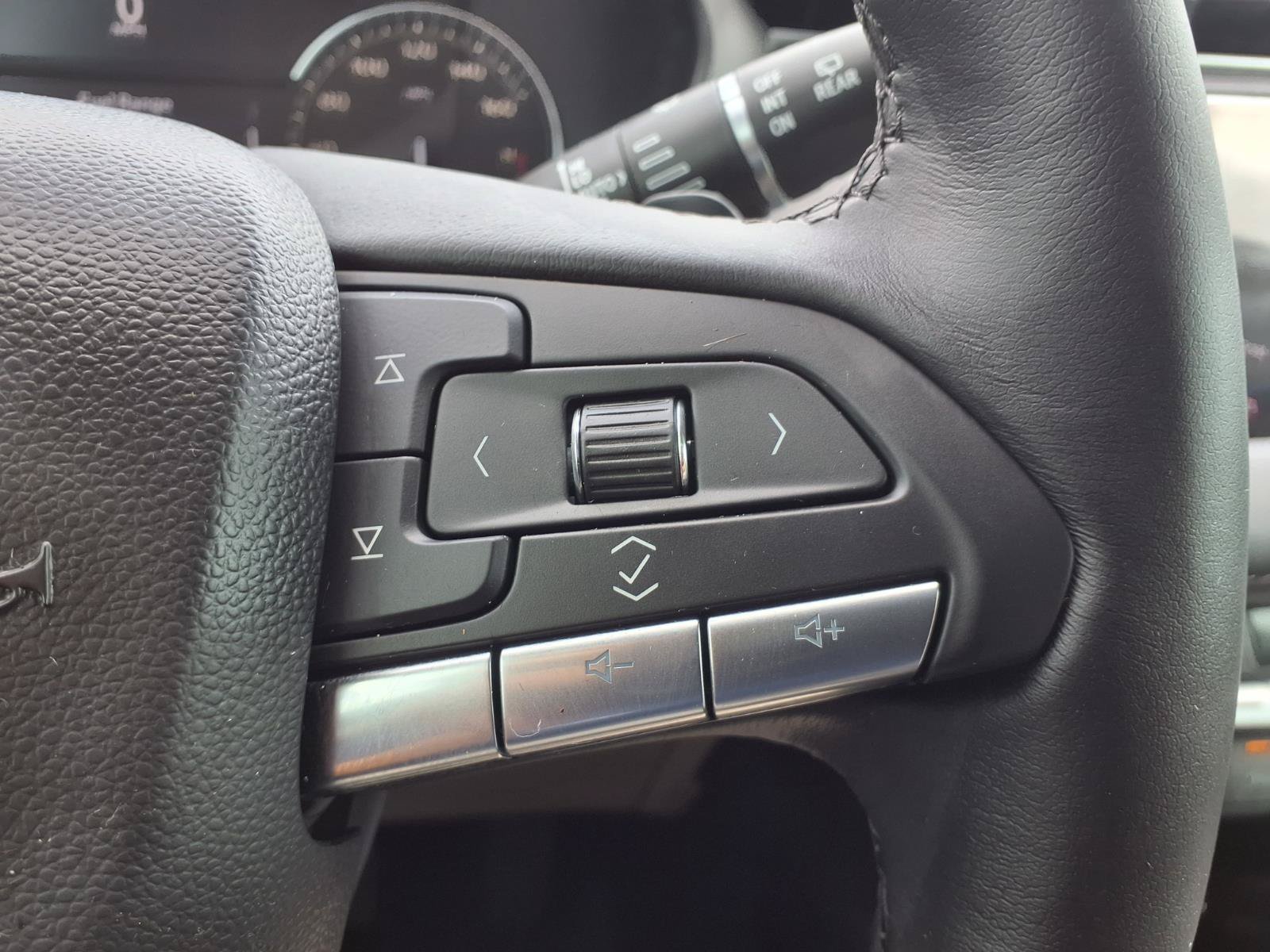 Used 2022 Cadillac XT4 Premium Luxury FWD image 15