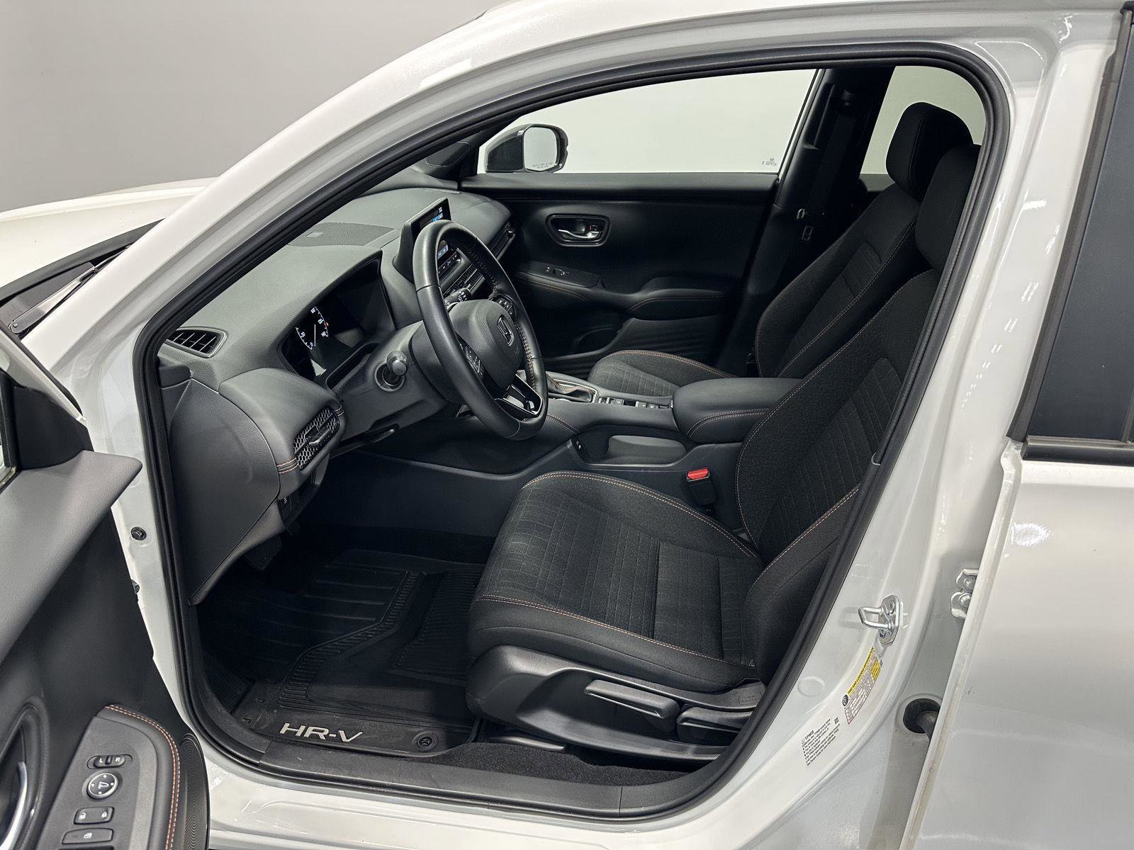 Certified 2025 Honda HR-V Sport image 14