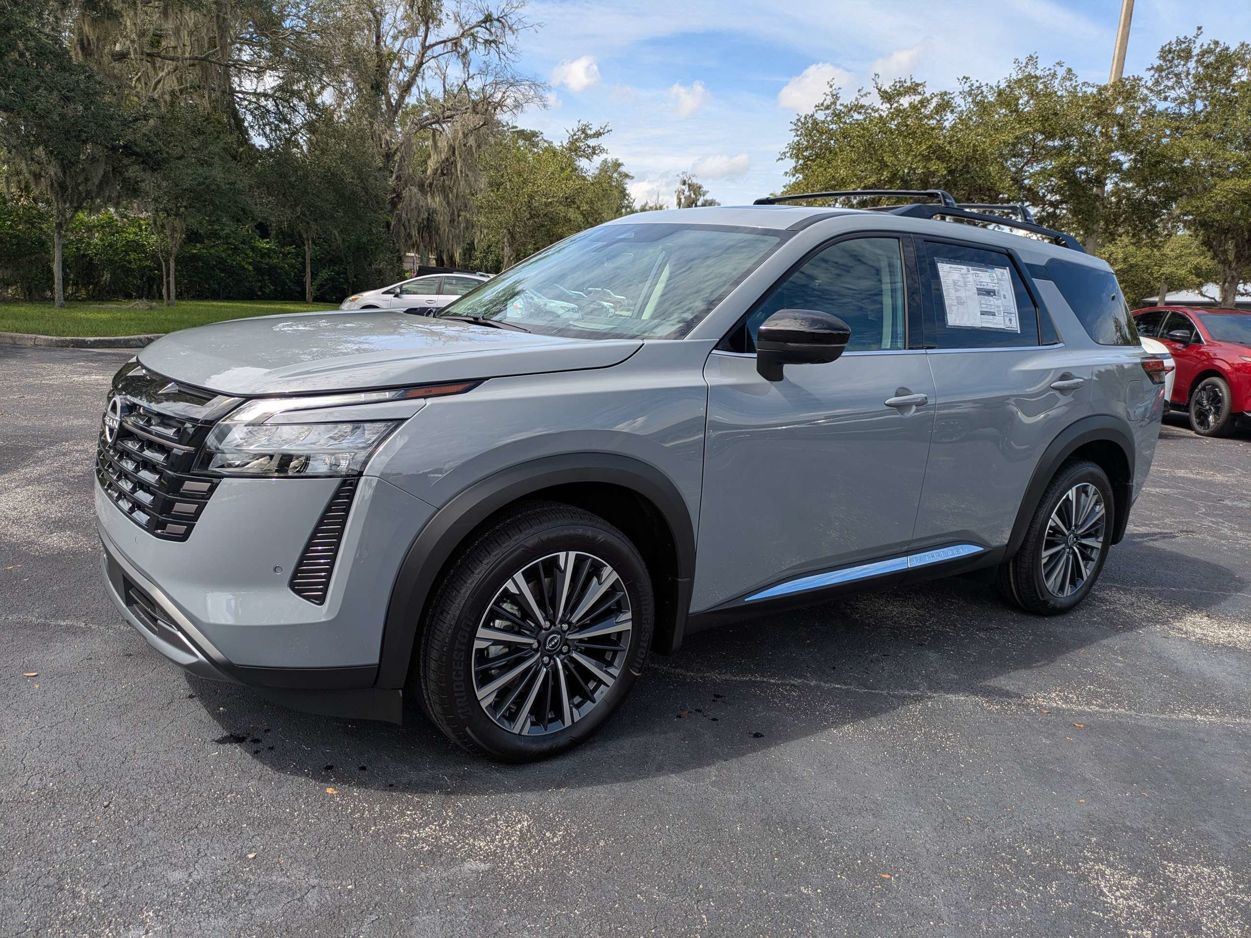 New 2026 Nissan Pathfinder Platinum FWD image 8