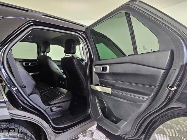 Used 2021 Ford Explorer XLT w/ Equipment Group 202A image 15