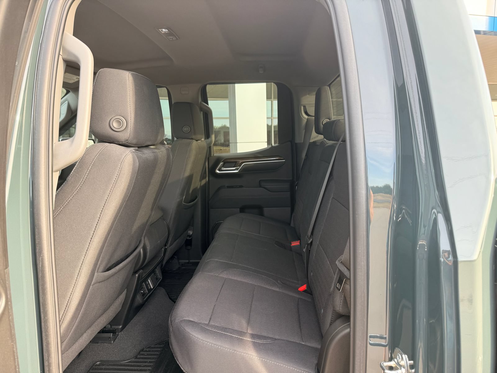 Used 2025 Chevrolet Silverado 1500 LT RWD image 13