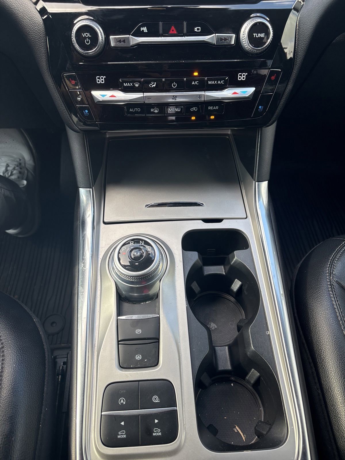 Used 2021 Ford Explorer Limited w/ Equipment Group 301A RWD image 16