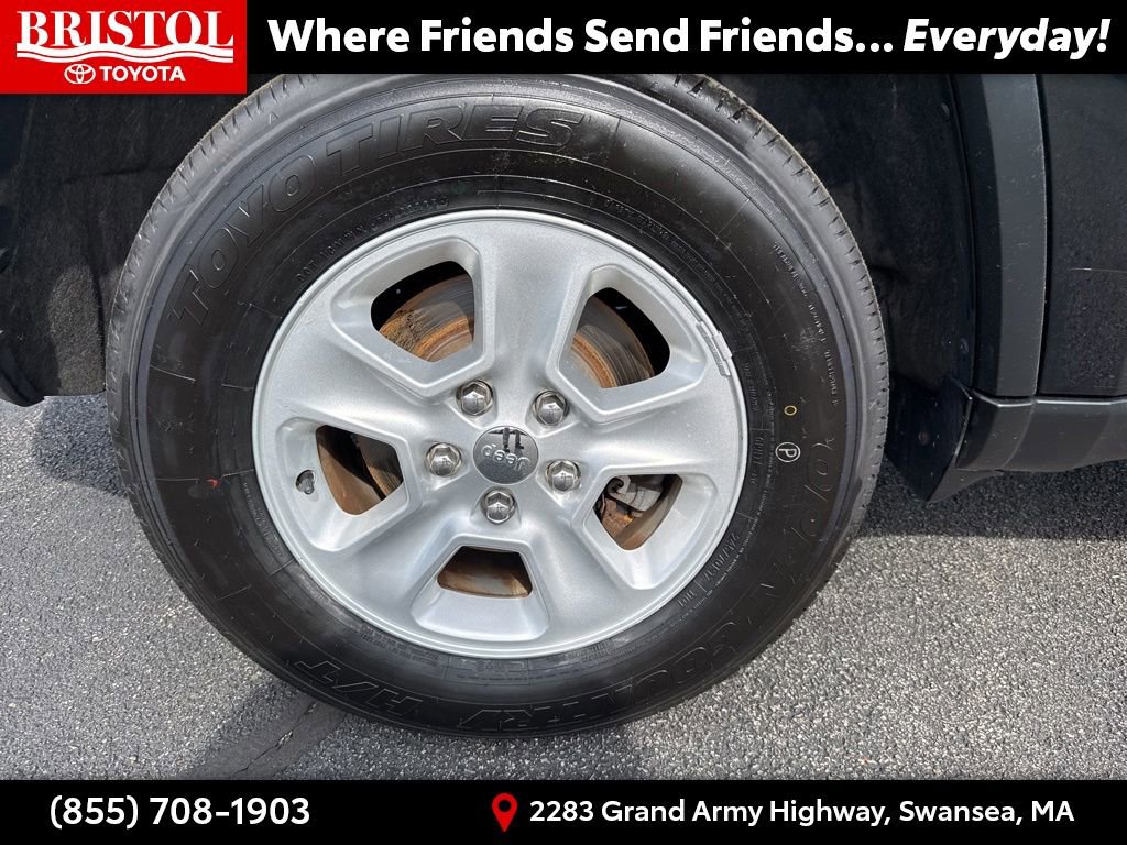 Used 2014 Jeep Grand Cherokee Laredo w/ Quick Order Package 23E AWD/4WD image 10