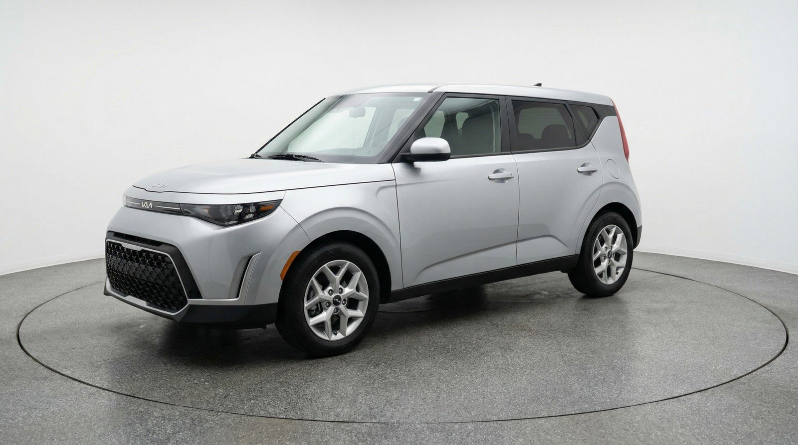 Used 2025 Kia Soul LX w/ LX Technology Package image 3