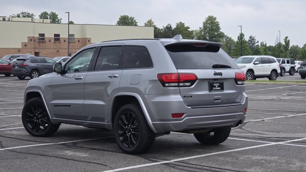 Used 2018 Jeep Grand Cherokee Altitude AWD/4WD image 6