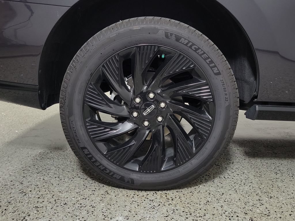 New 2025 Lincoln Navigator Reserve w/ Jet Appearance Package AWD/4WD image 5