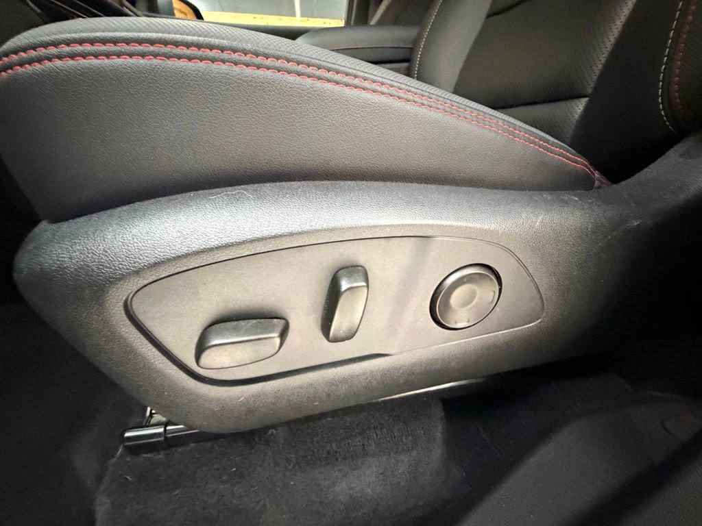 Used 2025 Chevrolet Traverse RS w/ LPO, Floor Liner Package AWD/4WD image 37