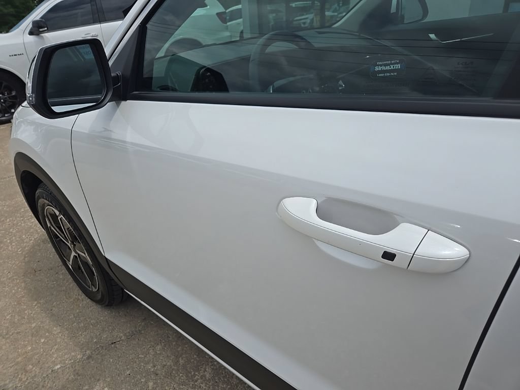 Used 2024 Kia Niro EX FWD image 27