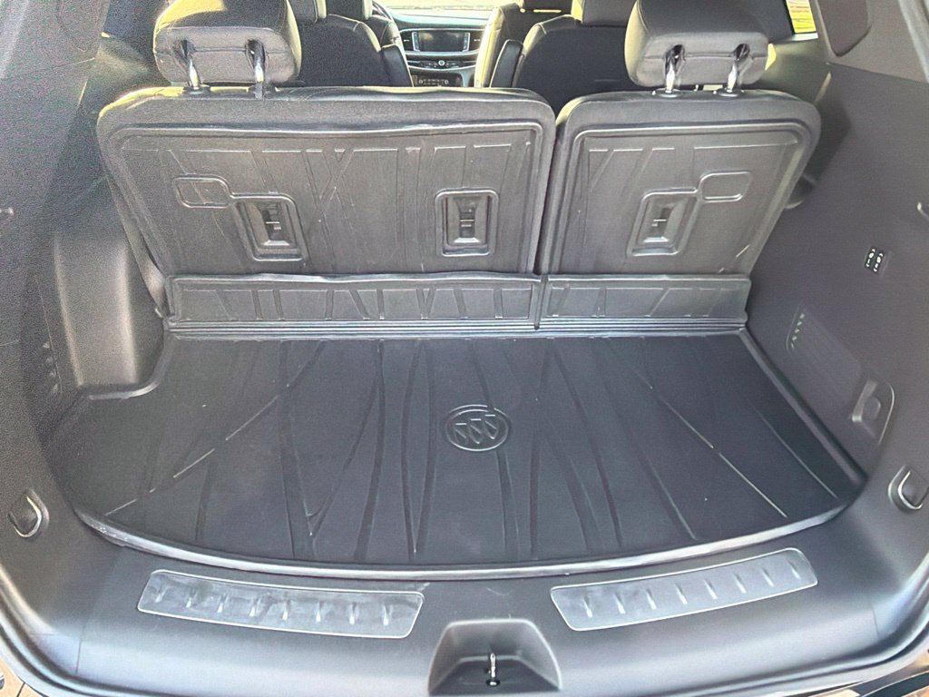 Used 2023 Buick Enclave Avenir w/ Avenir Technology Package AWD/4WD image 19