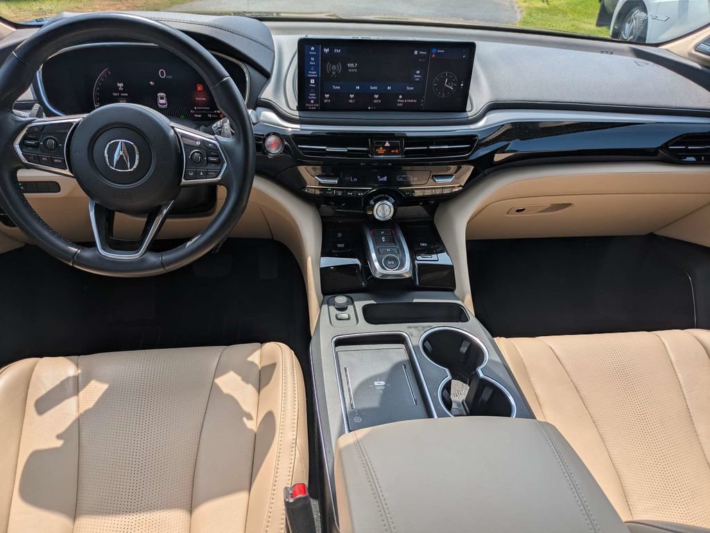 Used 2025 Acura MDX w/ Technology Package FWD image 17