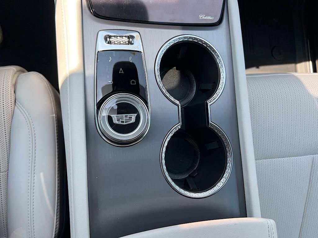 New 2026 Cadillac Vistiq Sport w/ LPO, Floor Liner Package image 22