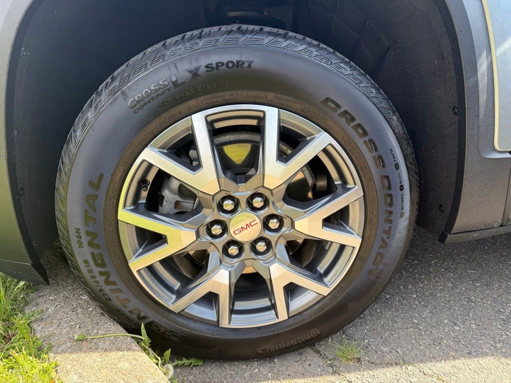 Used 2023 GMC Acadia SLT w/ Preferred Package AWD/4WD image 7