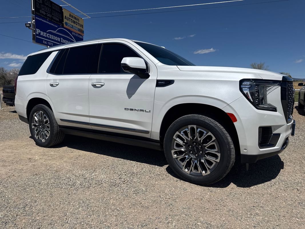 Used 2023 GMC Yukon Denali Ultimate image 3
