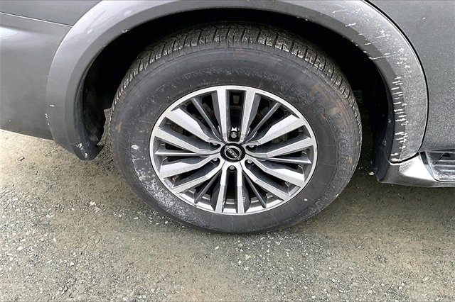 Used 2023 Nissan Armada SL w/ Captain's Chairs Package image 5