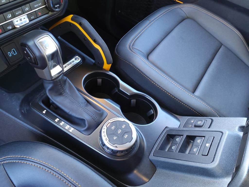 Used 2023 Ford Bronco Badlands image 16