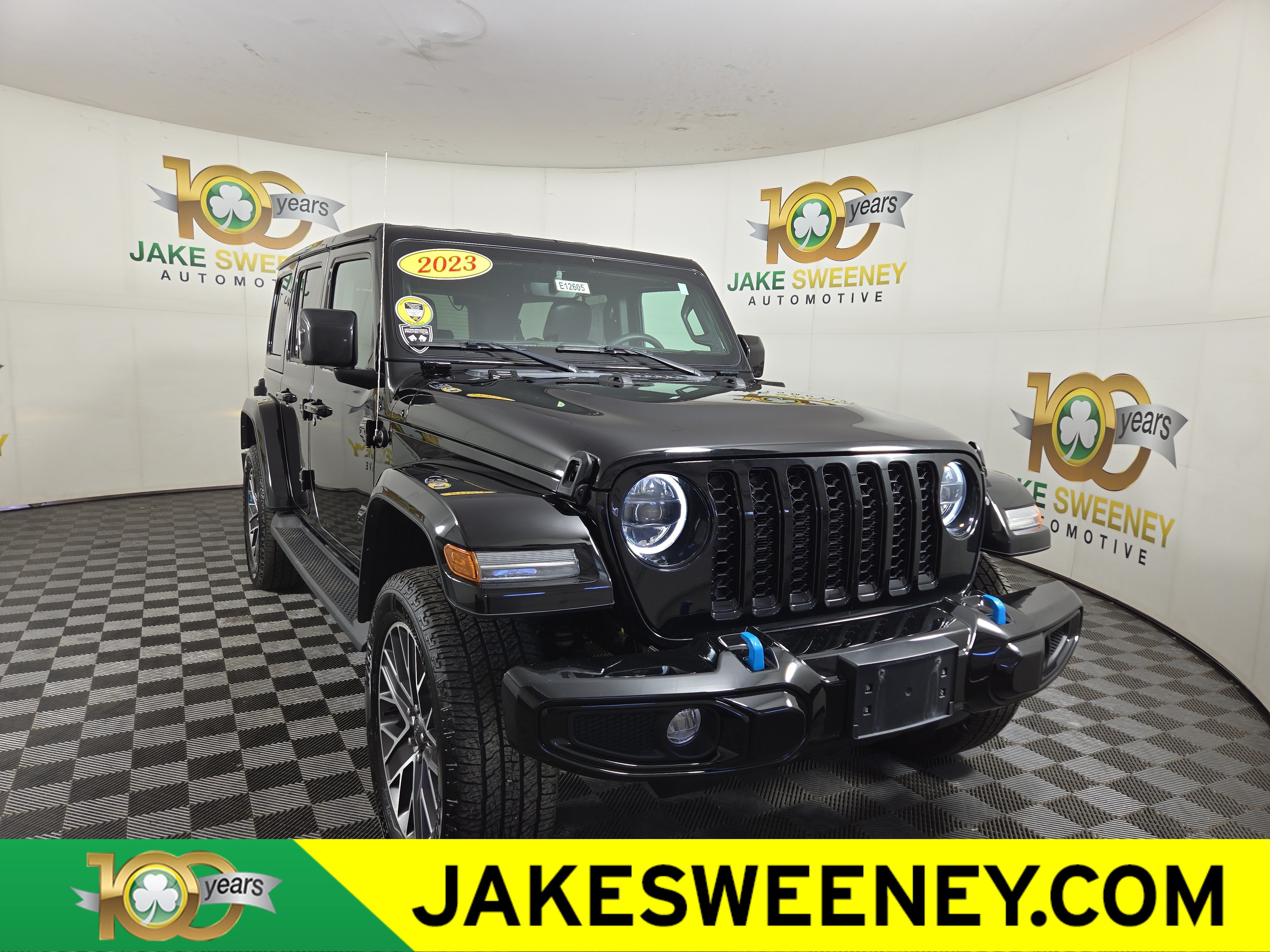 Certified 2023 Jeep Wrangler Unlimited Sahara AWD/4WD image 1