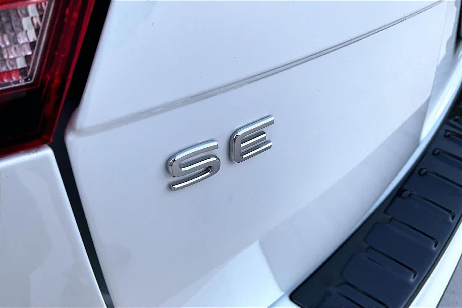 Used 2024 Volkswagen Tiguan SE R-Line AWD/4WD image 34