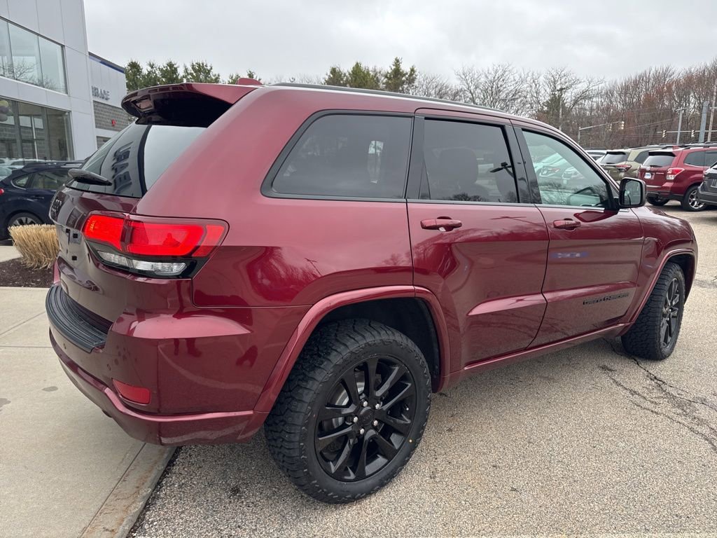 Used 2020 Jeep Grand Cherokee Altitude image 2