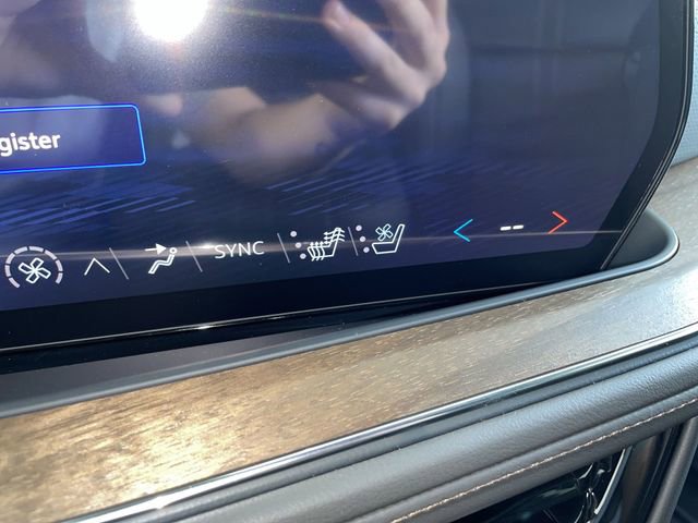 New 2026 Chevrolet Suburban High Country image 39