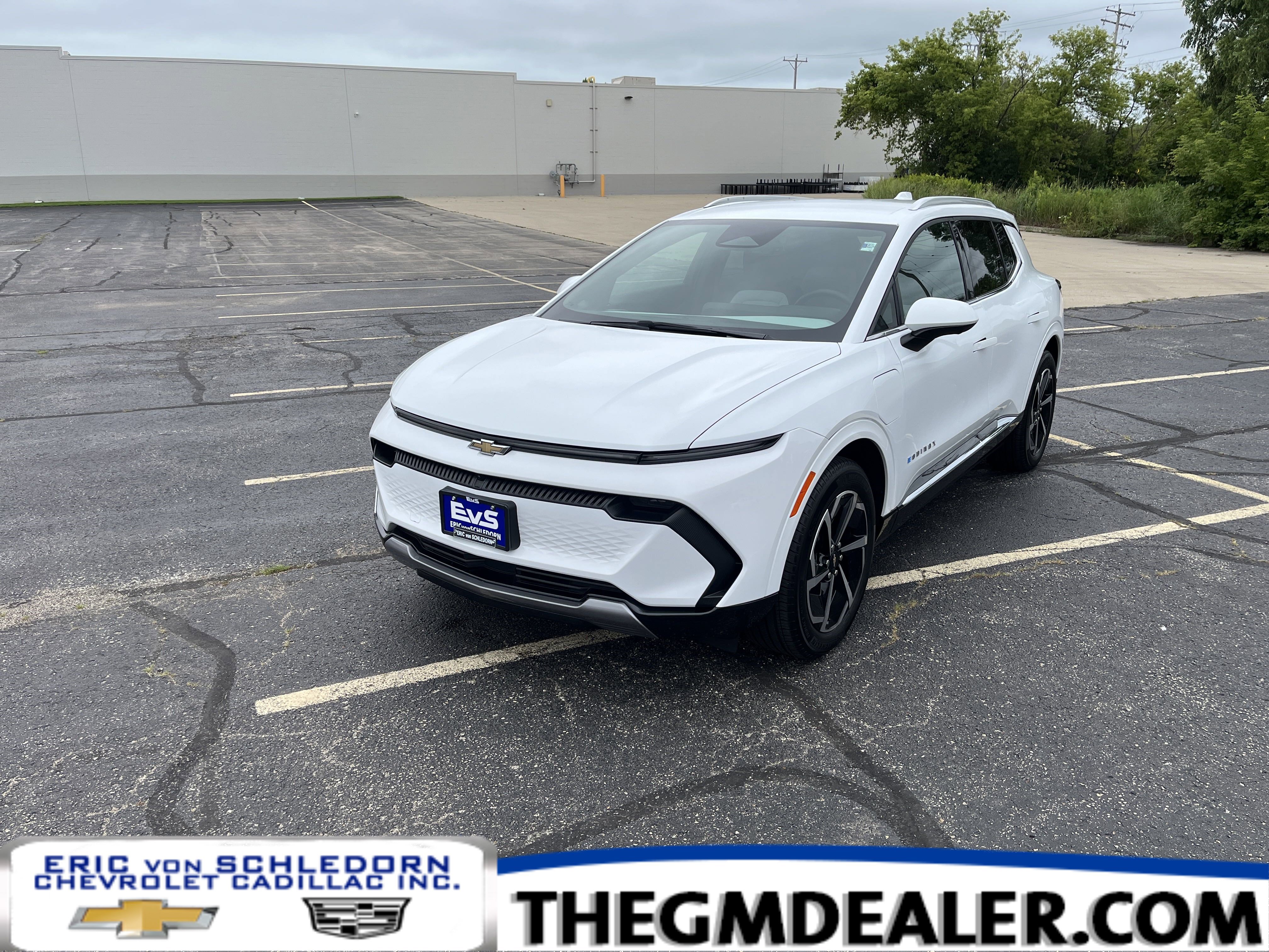 Used 2025 Chevrolet Equinox EV LT w/ Convenience Package image 1