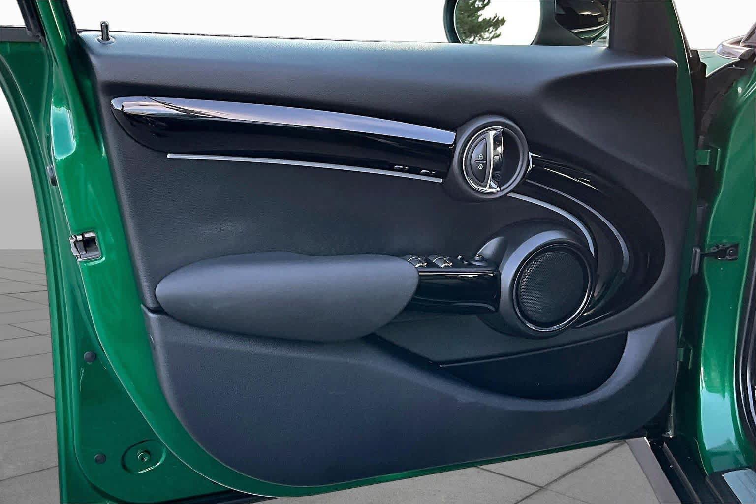 Used 2023 MINI Cooper S w/ Signature Upholstery Package FWD image 21