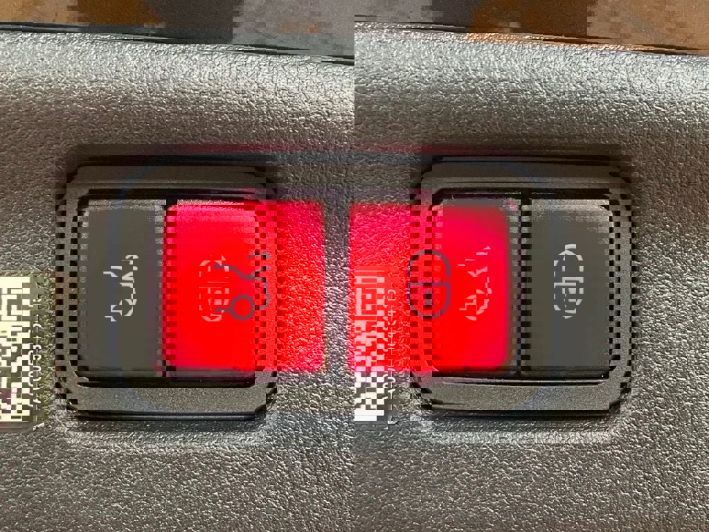 Used 2024 Mercedes-Benz C 63 AMG S image 34