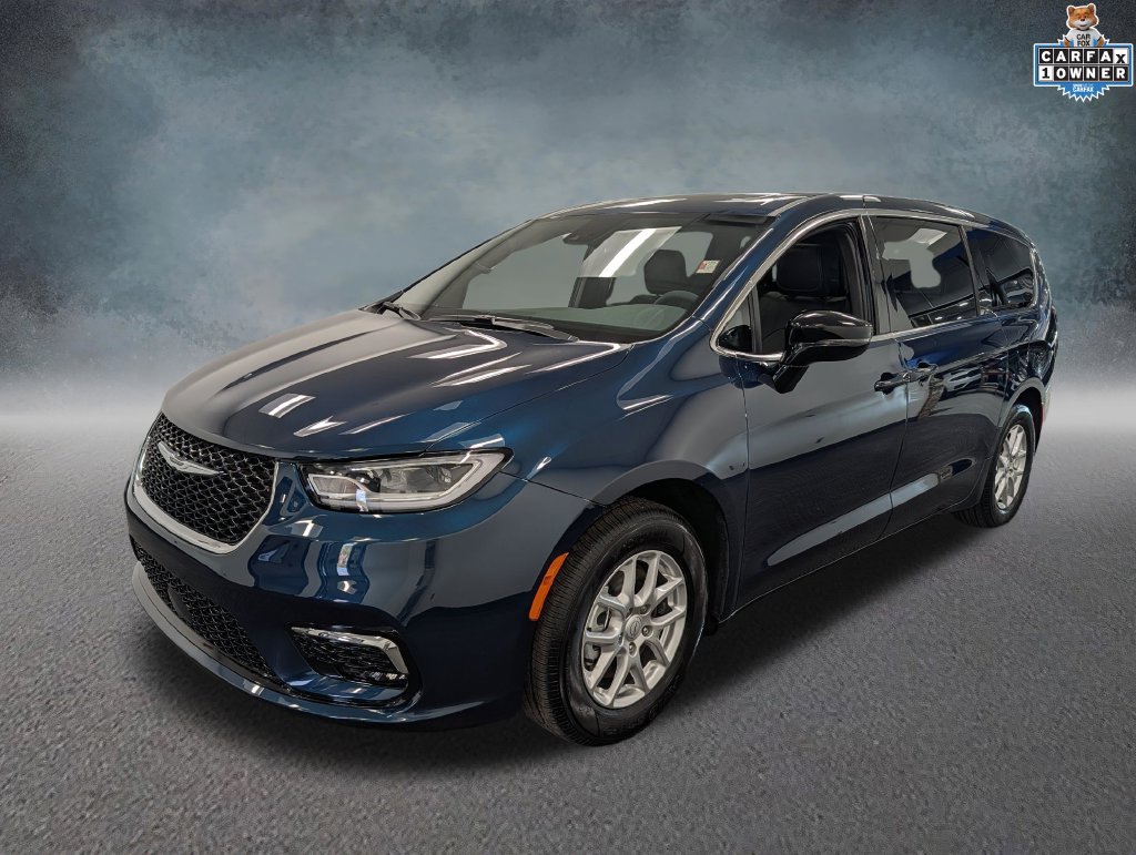 Used 2025 Chrysler Pacifica Select FWD 360° Tour