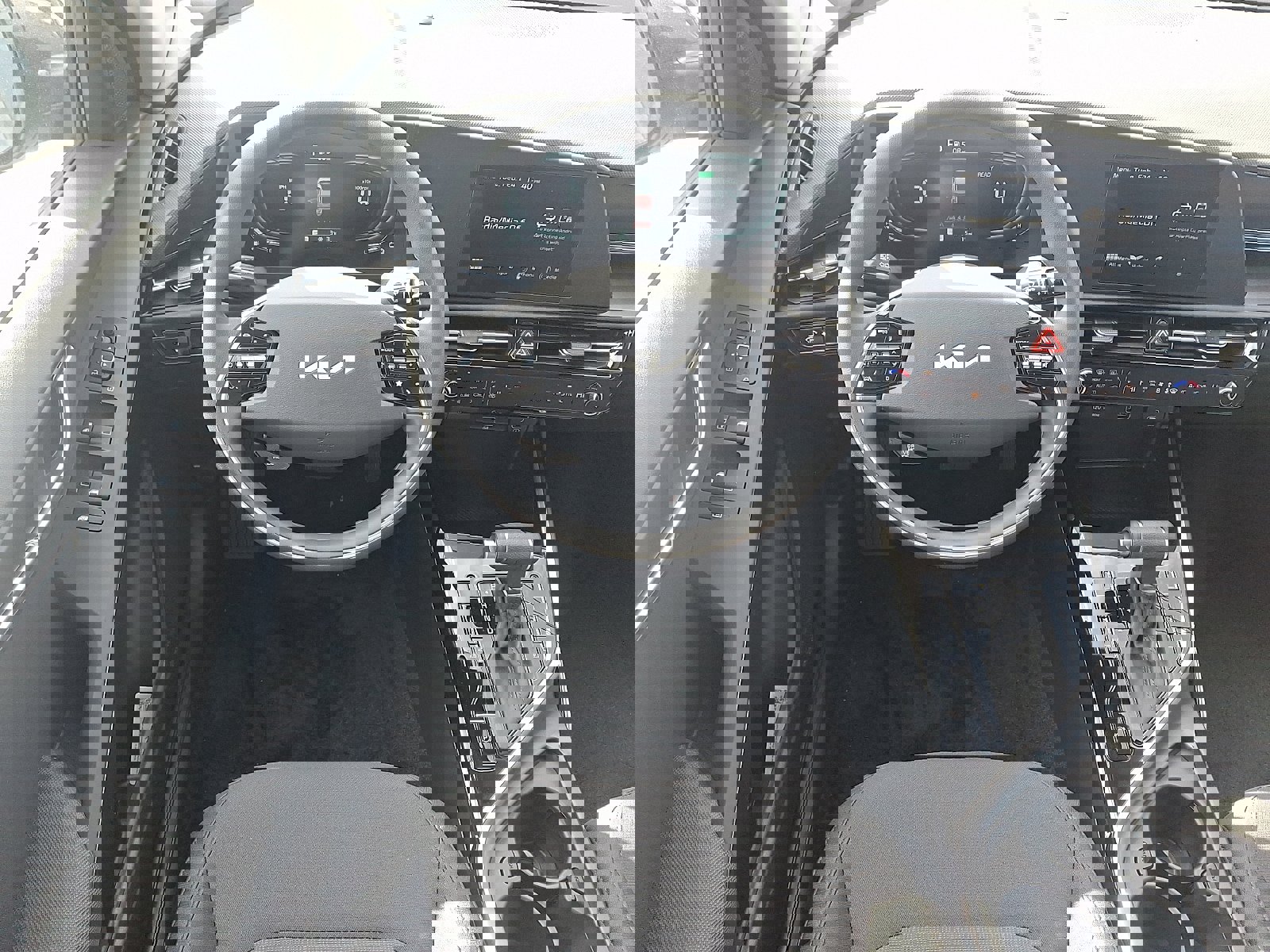 New 2026 Kia Niro LX image 9