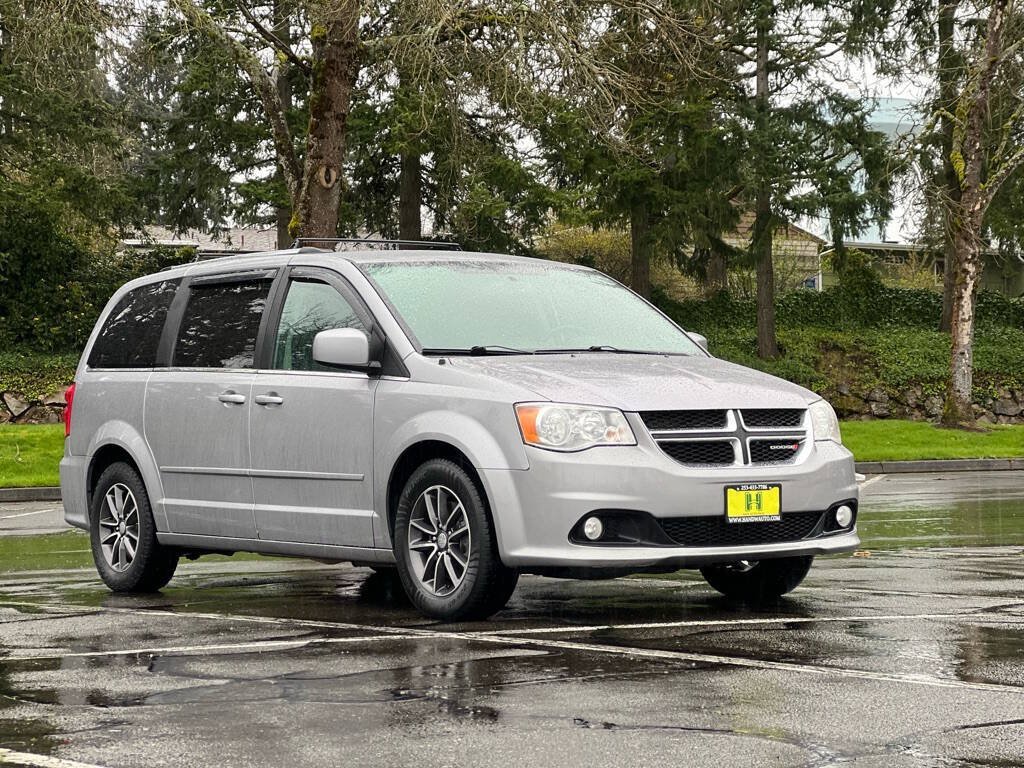 Used 2016 Dodge Grand Caravan SXT FWD image 7