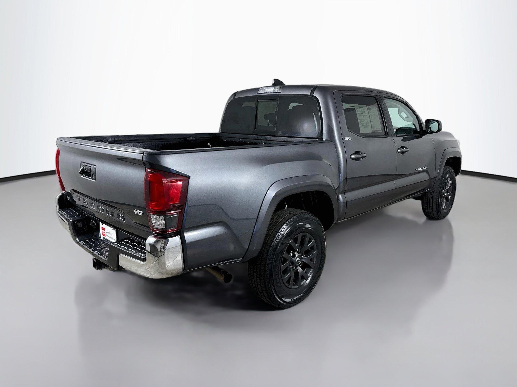 Certified 2022 Toyota Tacoma SR5 RWD image 8