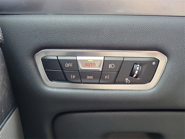 Used 2023 BMW X7 xDrive40i w/ Premium Package image 27