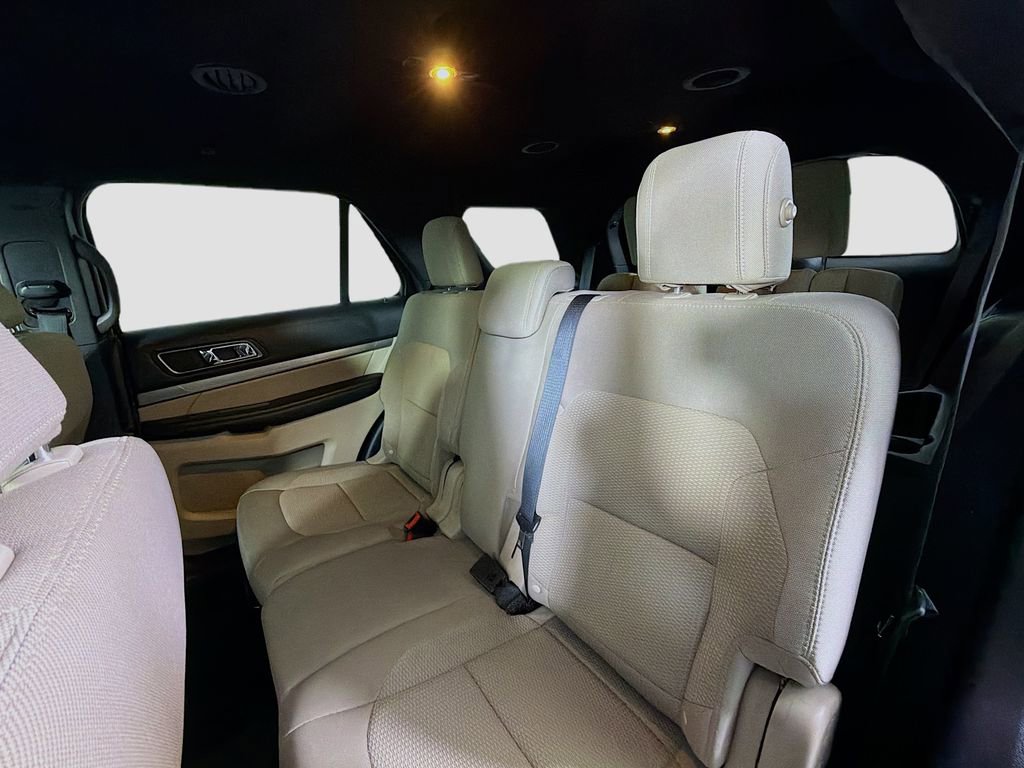 Used 2018 Ford Explorer XLT w/ Equipment Group 201A image 22