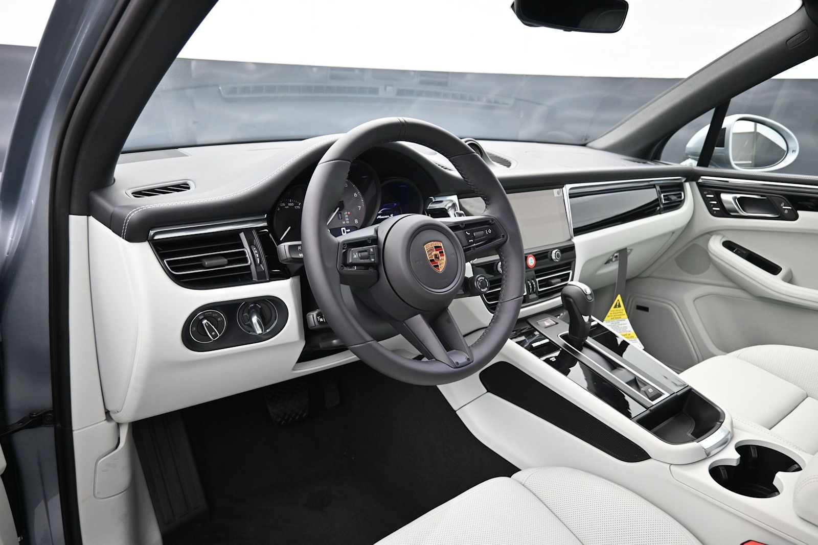 New 2026 Porsche Macan S AWD/4WD image 4