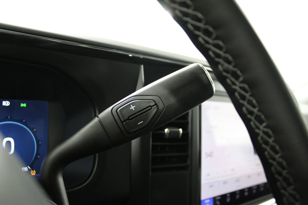 New 2026 Ford F250 Lariat w/ Black Appearance Package image 39