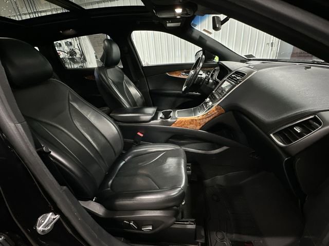 Used 2019 Lincoln Nautilus Reserve w/ Driver Assistance Package AWD/4WD image 30