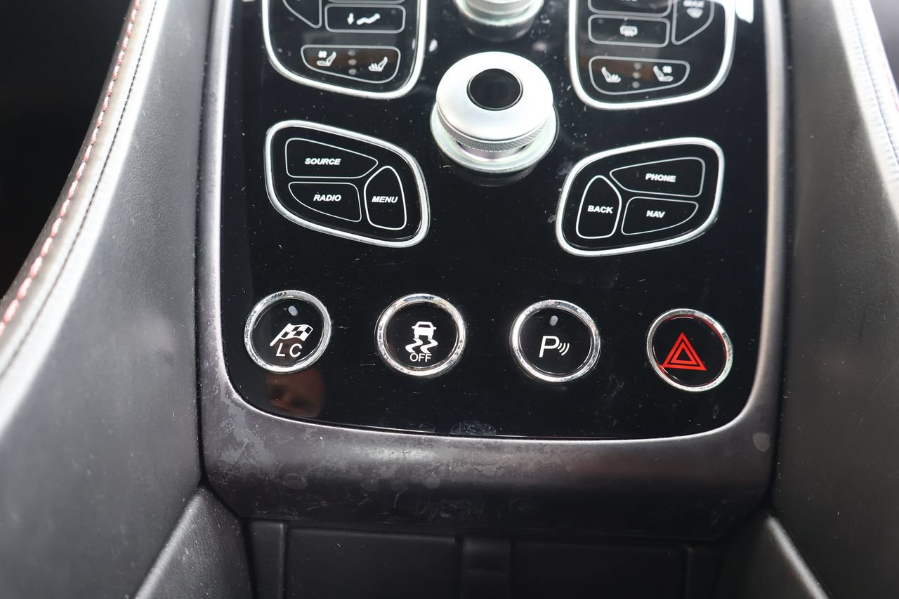 Used 2014 Aston Martin Vanquish Coupe RWD image 26