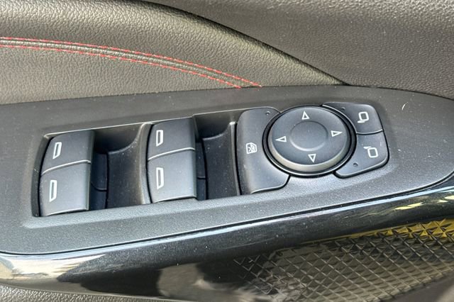 Certified 2025 Chevrolet Trax RS w/ Driver Confidence Package image 12