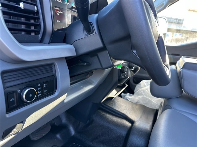 New 2026 Ford F250 XL w/ XL Chrome Package image 27