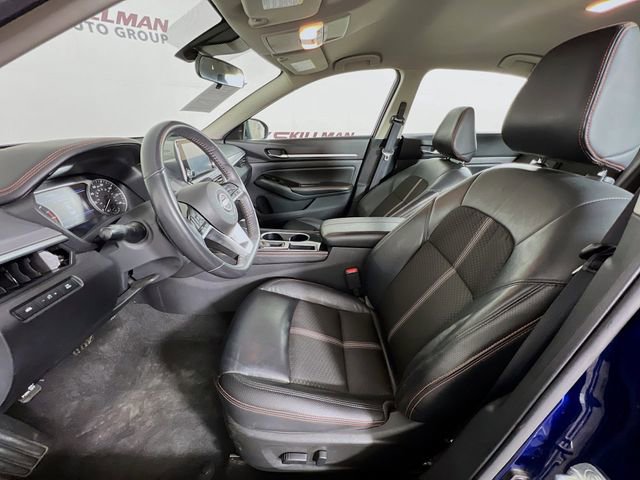 Used 2024 Nissan Altima 2.5 SR FWD image 9