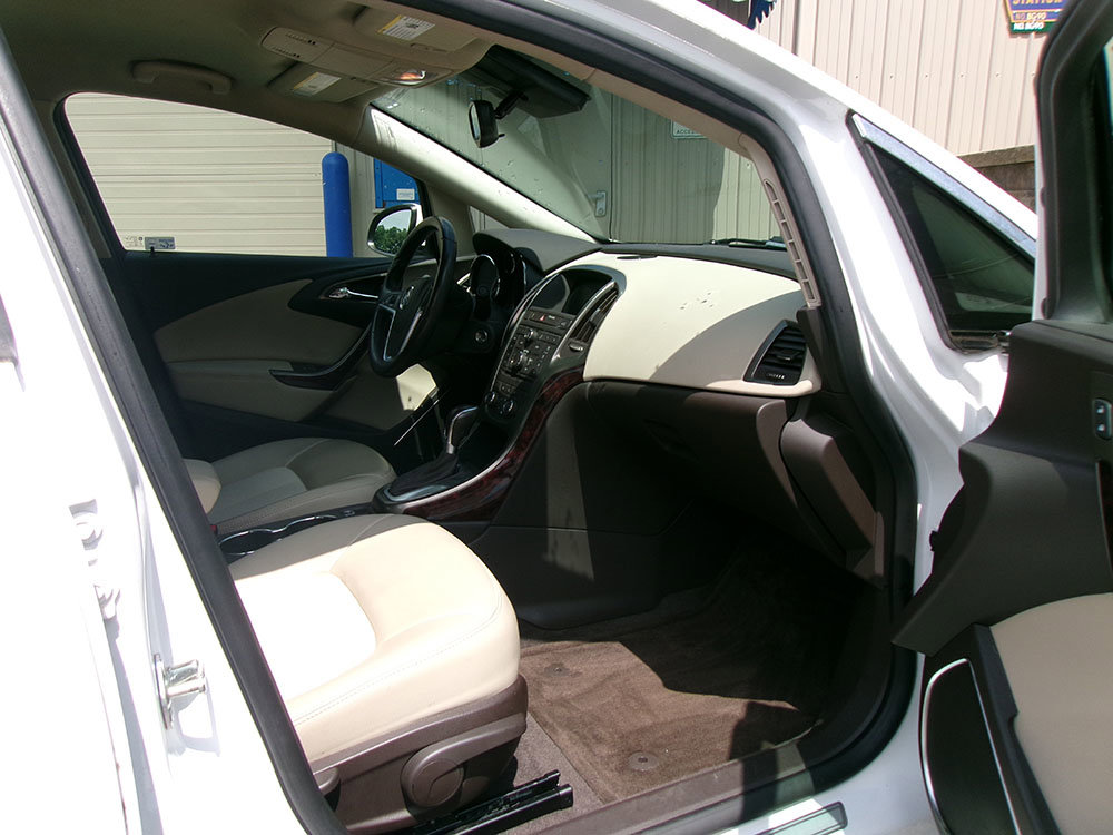 Used 2014 Buick Verano FWD image 9