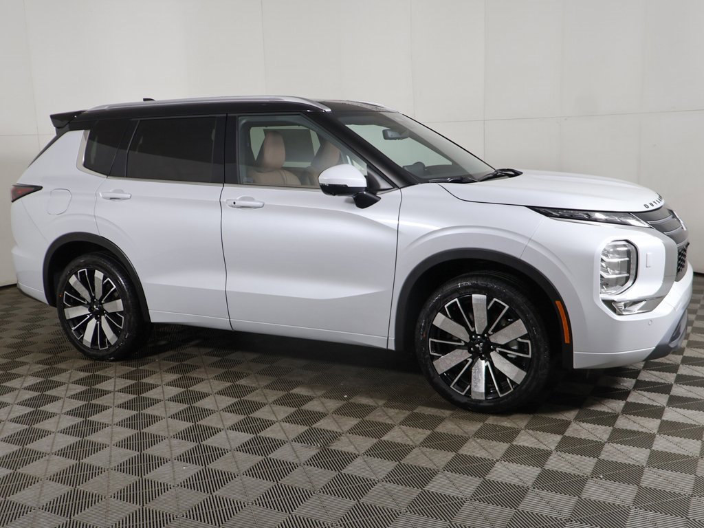 New 2026 Mitsubishi Outlander SEL image 19