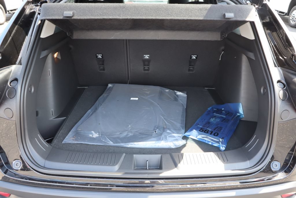 New 2026 Chevrolet Trax LT w/ LT Convenience Package FWD image 21